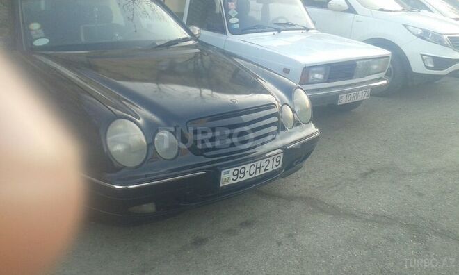Mercedes E 240 2000, 216,322 km - 2.4 l - Bakı