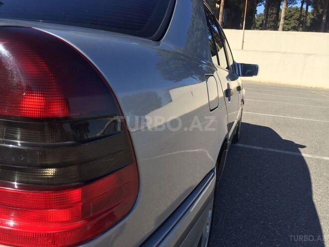 Mercedes C 200 2000, 108,880 km - 2.0 l - Sumqayıt