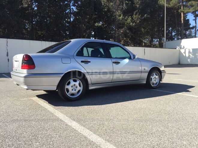 Mercedes C 200 2000, 108,880 km - 2.0 l - Sumqayıt