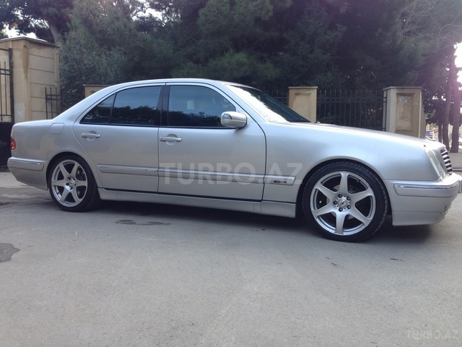 Mercedes E 200 2001, 189,000 km - 2.0 л - Bakı
