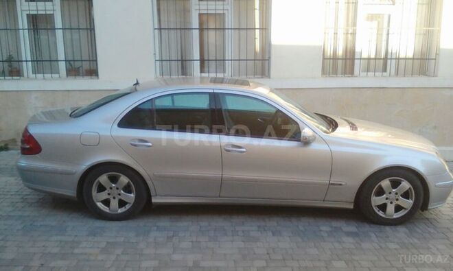 Mercedes E 270 2005, 260,000 km - 2.7 л - Bakı