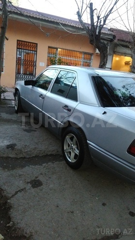 Mercedes E 220 1994, 306,954 km - 2.2 л - Bakı