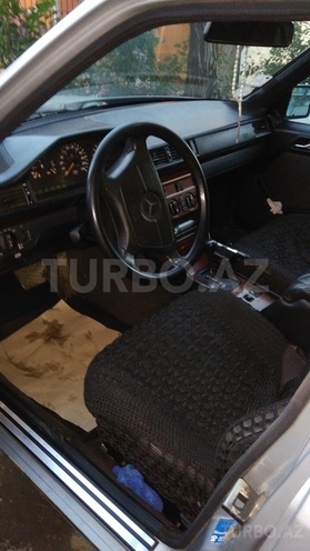 Mercedes E 220 1994, 306,954 km - 2.2 л - Bakı