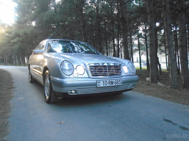 Mercedes E 240 1998, 233,000 km - 2.4 л - Bakı