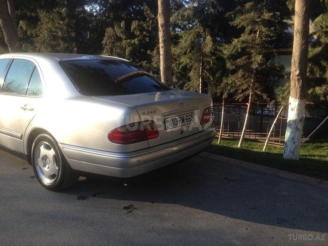 Mercedes E 240 1998, 233,000 km - 2.4 л - Bakı