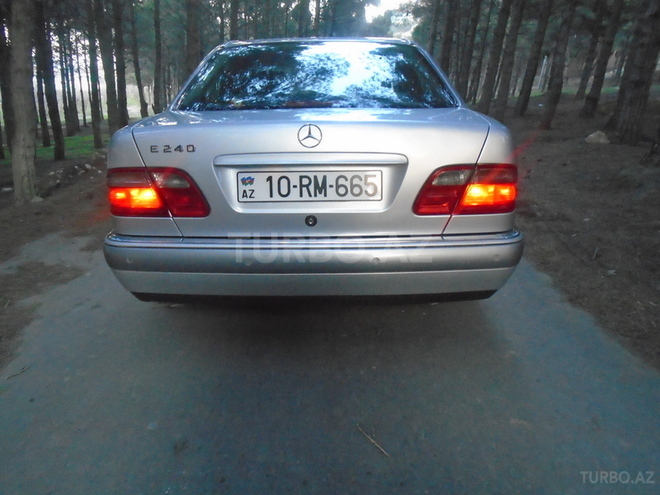 Mercedes E 240 1998, 233,000 km - 2.4 л - Bakı
