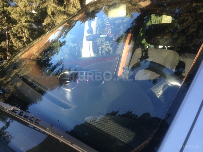 Mercedes E 240 1998, 233,000 km - 2.4 л - Bakı