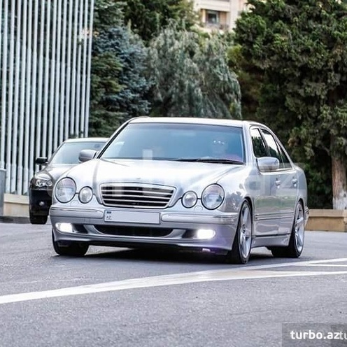 Mercedes E 320 2000, 172,000 km - 3.2 l - Zaqatala