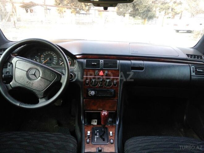 Mercedes E 230 1996, 315,368 km - 2.3 l - Sumqayıt