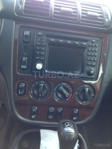 Mercedes ML 270 2001, 163,100 km - 2.7 l - Bakı