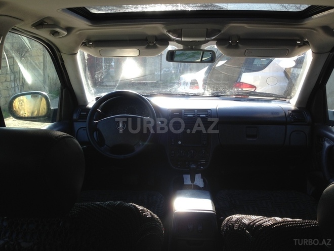Mercedes ML 270 2001, 163,100 km - 2.7 l - Bakı