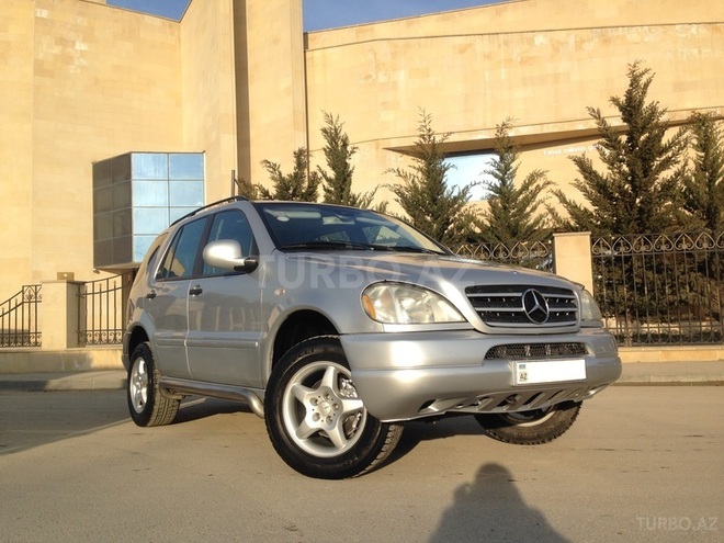 Mercedes ML 270 2001, 163,100 km - 2.7 l - Bakı