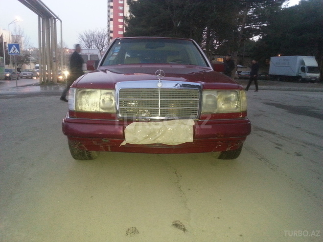 Mercedes E 200 1993, 325,000 km - 2.0 l - Bakı
