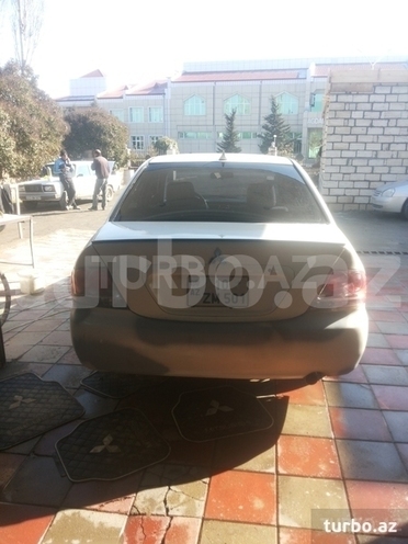 Mitsubishi Lancer 2004, 320,000 km - 1.3 l - Ağdam