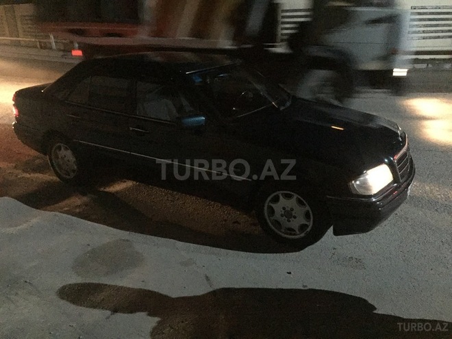 Mercedes C 180 1995, 300,000 km - 1.8 l - Bakı