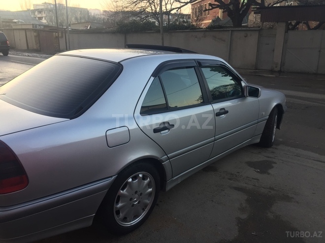 Mercedes C 240 1998, 188,000 km - 2.4 l - Bakı