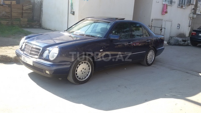 Mercedes E 230 1996, 312,000 km - 2.3 l - Sumqayıt
