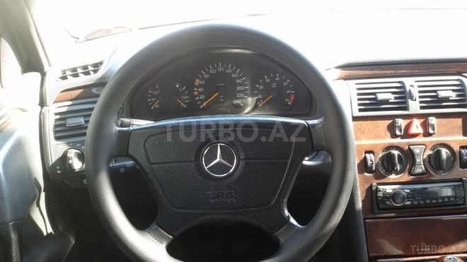Mercedes E 230 1996, 312,000 km - 2.3 l - Sumqayıt