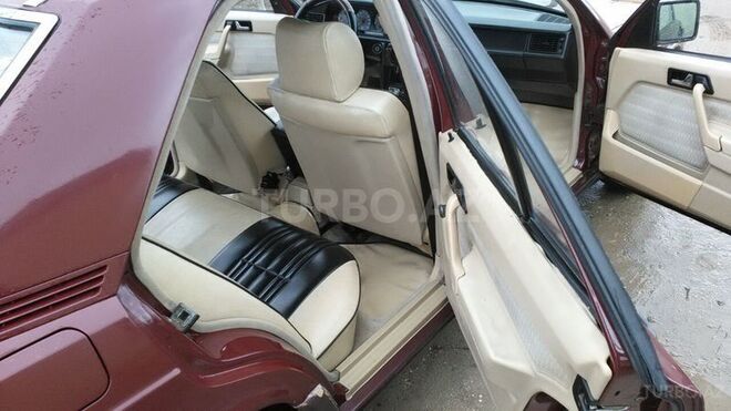 Mercedes E 200 1992, 150,000 km - 2.0 l - Bakı