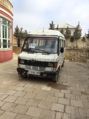 Mercedes 208 D 1994, 120,000 km - 2.3 l - Bakı