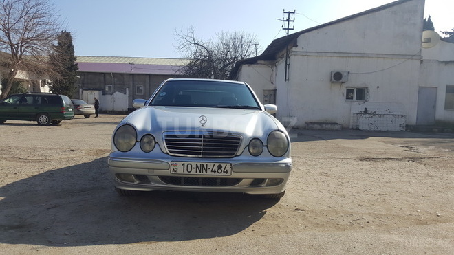 Mercedes E 280 2001, 289,000 km - 2.8 л - Bakı