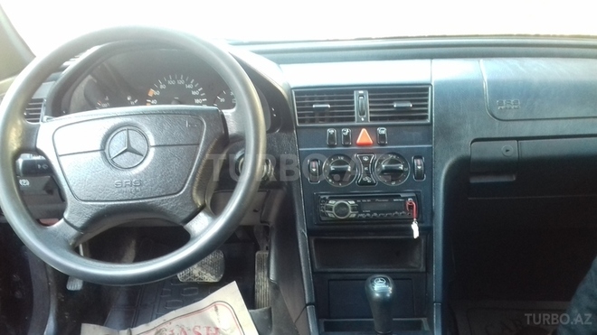 Mercedes C 220 1998, 240,000 km - 2.2 l - Xırdalan