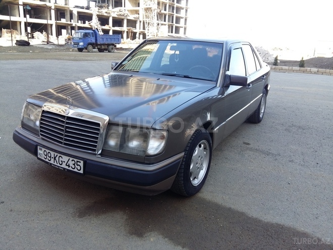 Mercedes E 200 1991, 369,500 km - 2.0 l - Bakı