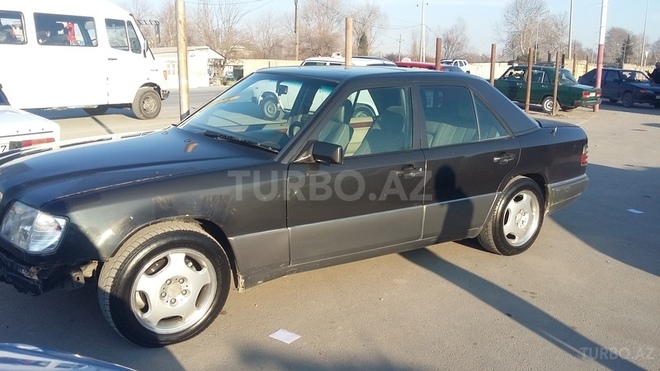 Mercedes E 220 1994, 456,800 km - 2.2 л - Göyçay