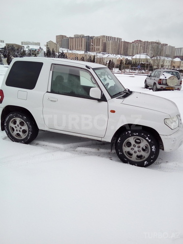 Mitsubishi Pajero io 2001, 165,000 km - 2.0 l - Bakı