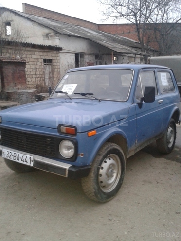 LADA (VAZ) Niva 1984, 150,000 km - 1.6 l - Quba
