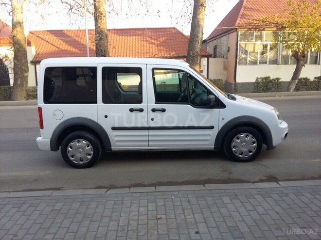 Ford Tourneo Connect 2010, 170,000 km - 1.8 l - Şəmkir