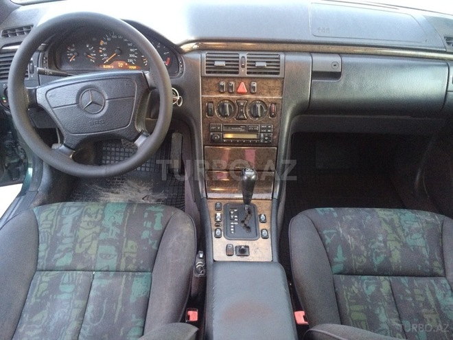 Mercedes E 290 1997, 191,041 km - 2.9 л - Sumqayıt
