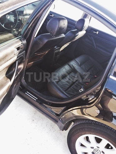 Volkswagen Passat 2002, 131,485 km - 1.8 l - Bakı