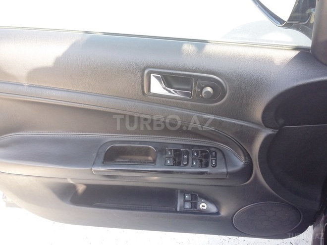 Volkswagen Passat 2002, 131,485 km - 1.8 l - Bakı