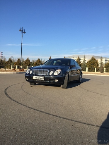 Mercedes E 240 2004, 182,000 km - 2.6 л - Ağdaş