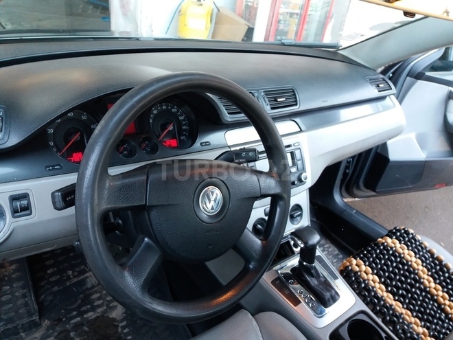 Volkswagen Passat 2005, 329,000 km - 2.0 л - Qazax