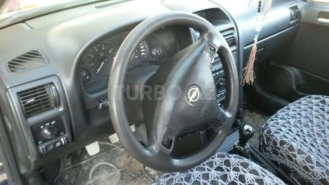 Opel Astra 2000, 290,000 km - 1.6 l - Gəncə