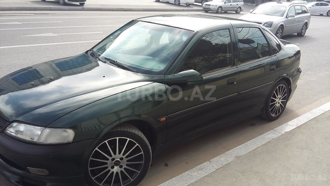 Opel Vectra 1998, 302,000 km - 1.6 l - Bakı