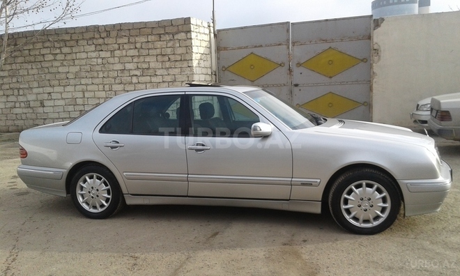 Mercedes E 270 1999, 280,000 km - 2.7 l - Bakı