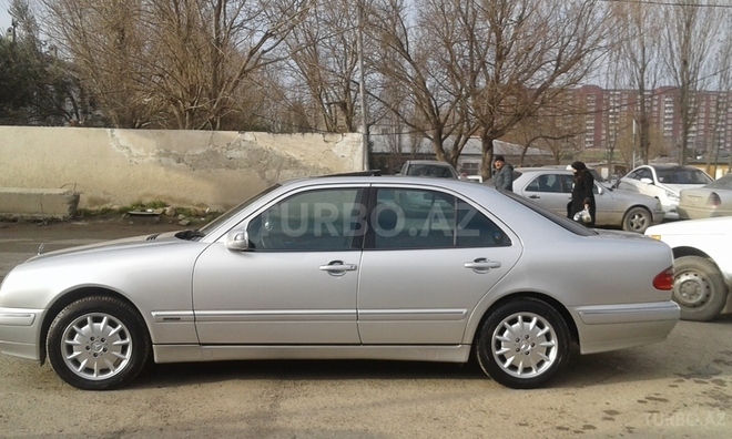 Mercedes E 270 1999, 280,000 km - 2.7 l - Bakı