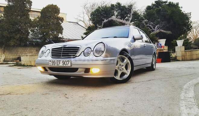 Mercedes E 320 2000, 235,000 km - 3.2 l - Bakı