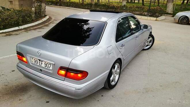 Mercedes E 320 2000, 235,000 km - 3.2 l - Bakı