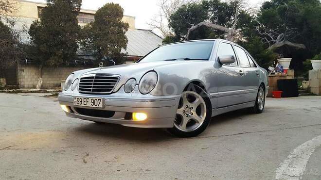 Mercedes E 320 2000, 235,000 km - 3.2 l - Bakı