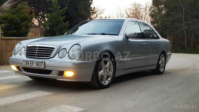 Mercedes E 320 2000, 235,000 km - 3.2 л - Bakı