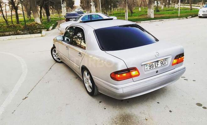 Mercedes E 320 2000, 235,000 km - 3.2 л - Bakı