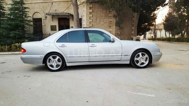 Mercedes E 320 2000, 235,000 km - 3.2 л - Bakı