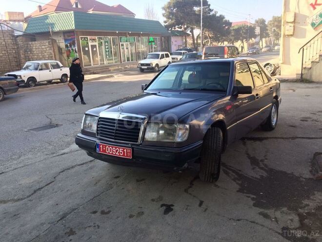Mercedes E 230 1990, 350,000 km - 2.3 л - Bakı