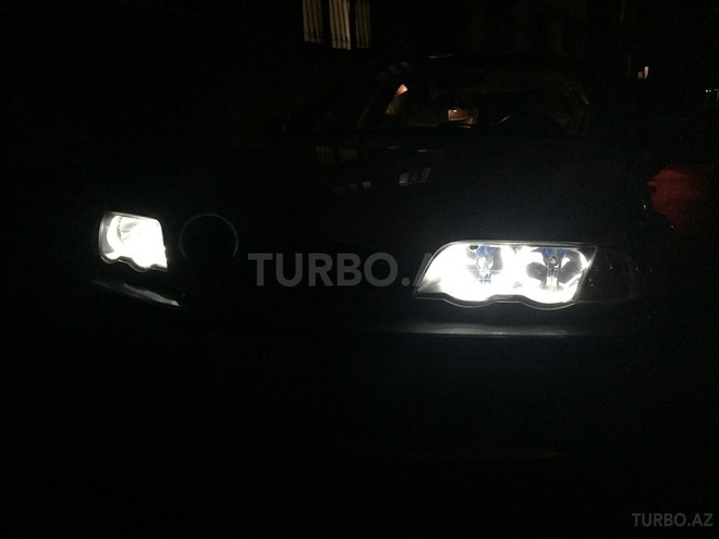 BMW 320 2001, 214,000 km - 2.2 l - Bakı
