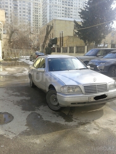 Mercedes C 220 1994, 390,000 km - 2.2 л - Bakı