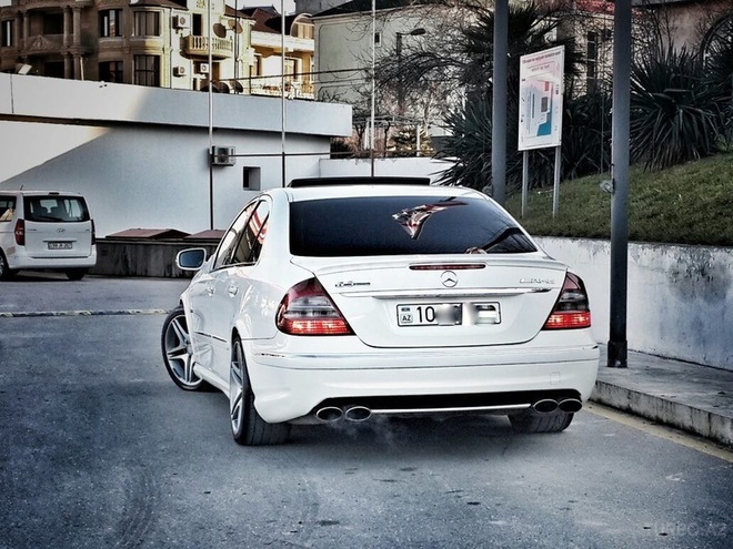 Mercedes E 320 2003, 209,006 km - 3.2 л - Bakı